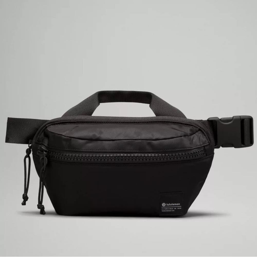 SOLD: lululemon All Day Essentials Belt Bag 2.5L • Black